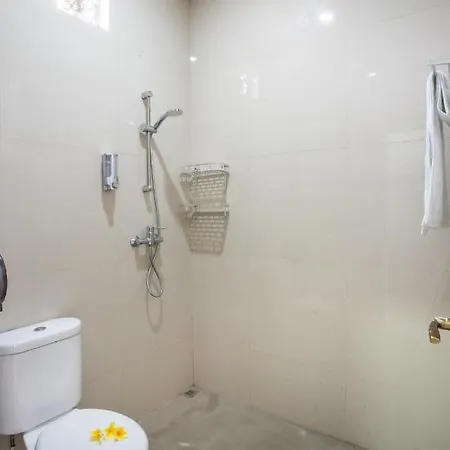 Lavanda Guesthouse/Homestay Jimbaran Extérieur photo